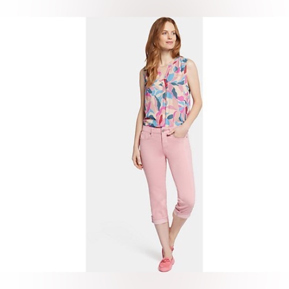 NWT NYDJ Marilyn Capri Straight Leg Jean Pink. Size 8
